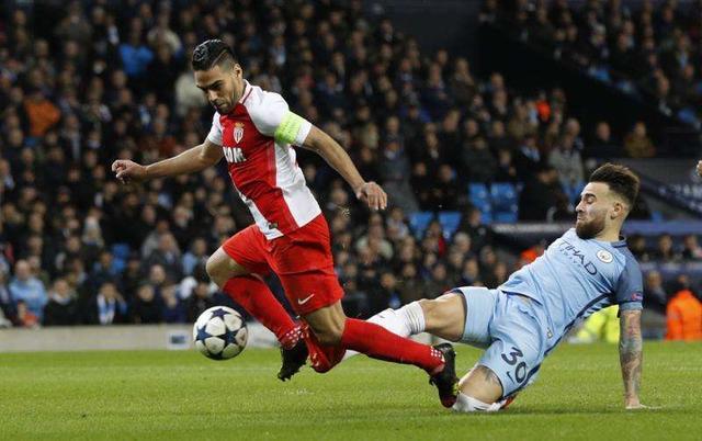 j罗在哪个球队踢球